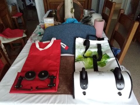 2 cadis  roulettes , impcables 8 Le Havre (76)