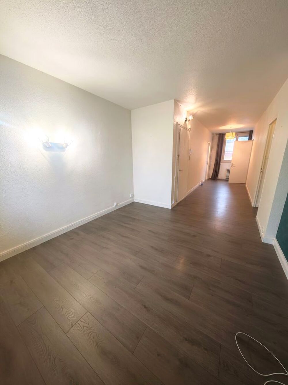 Location Appartement Appartement T2 proche centre ville. Stationnement gratuit Dole