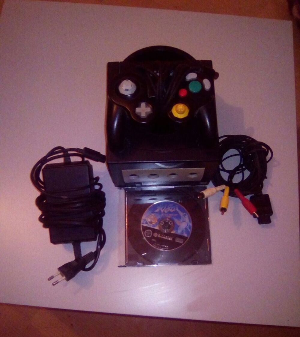GameCube noire avec Jeu Consoles et jeux vidéos