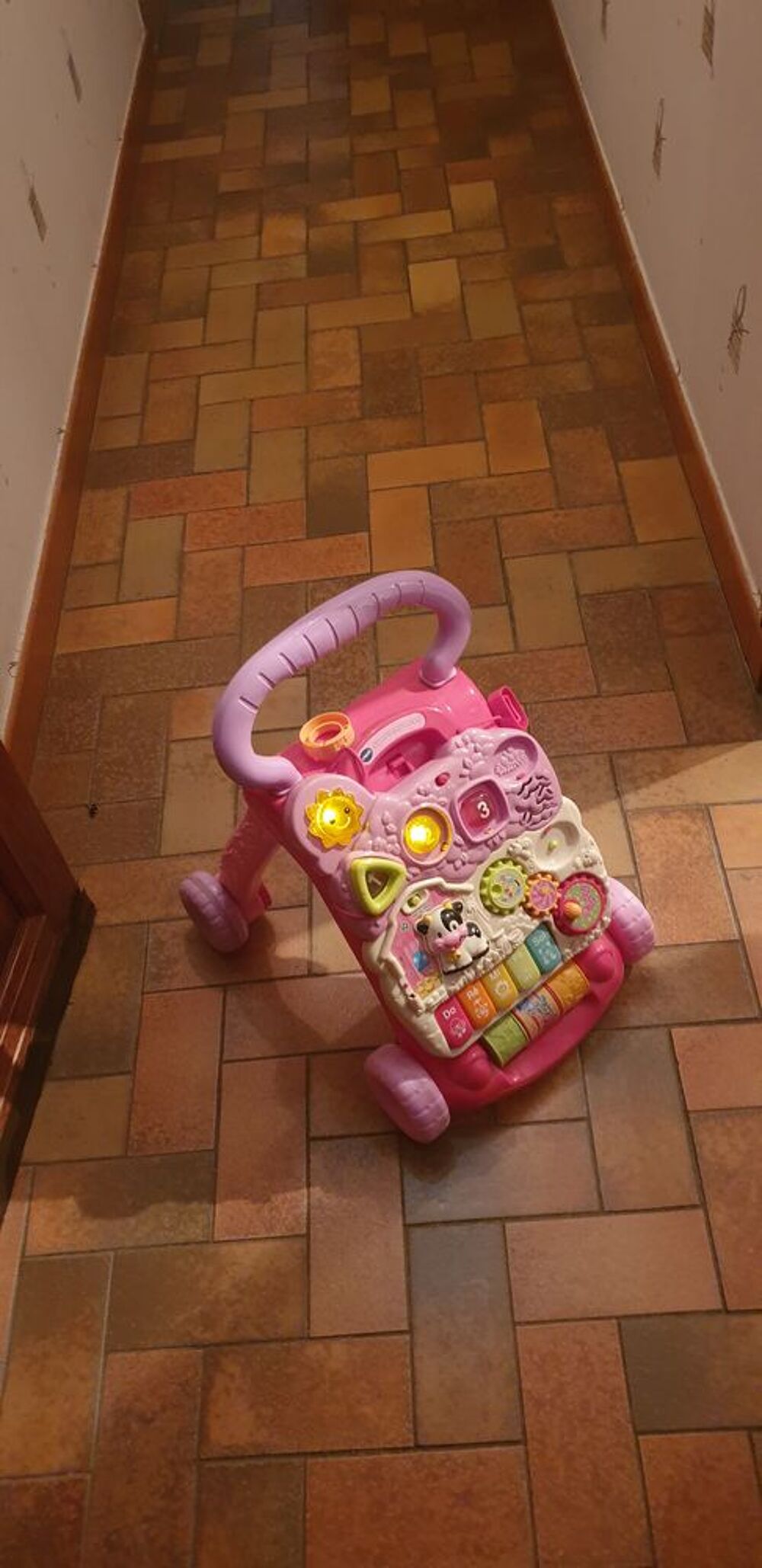 SUPER TROTTEUR Jeux / jouets