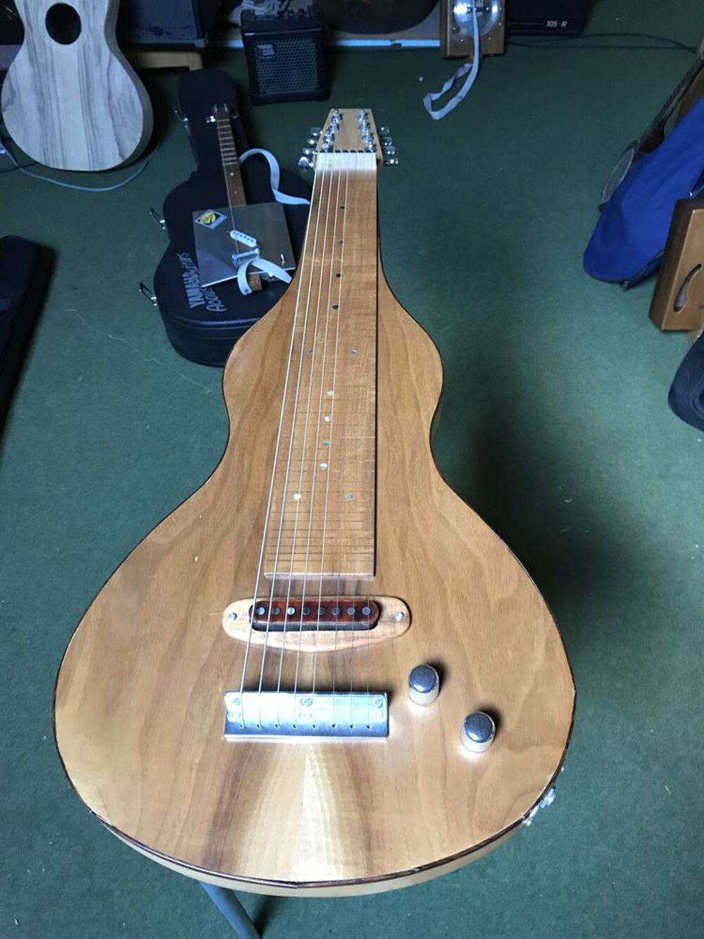 table lap steel 8 cordes Instruments de musique