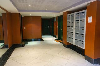 Appartement  louer 4 pices 138 m