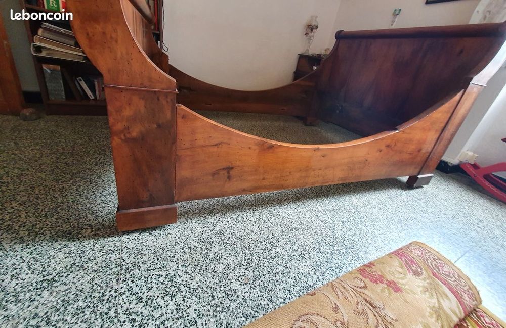 Lit bateau ancien, bon &eacute;tat,style Louis Philippe
Meubles