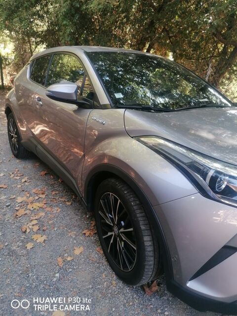Toyota C-HR Hybride 122h Distinctive 2017 occasion Grasse 06130