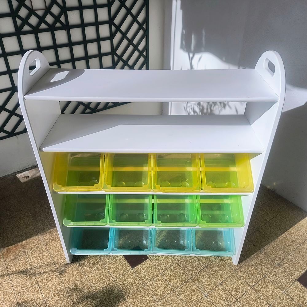 30€ pour une ou 50€ pour 2 &eacute;tag&egrave;res de rangement OXYBUL avec bacs Mobilier enfants