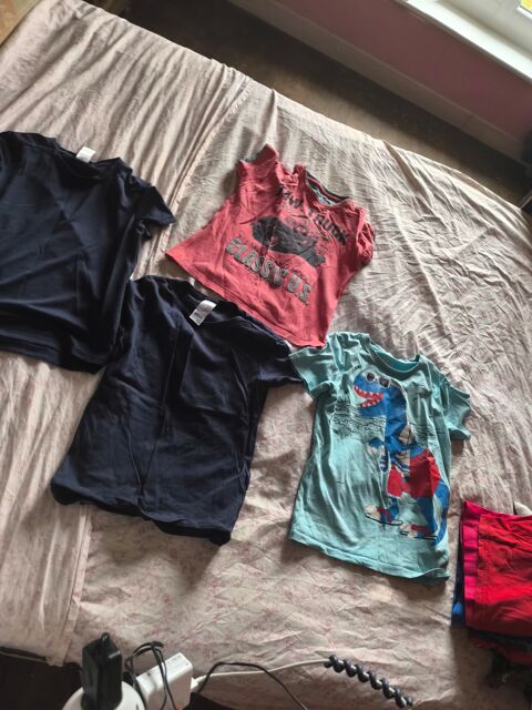 10€ quatre shit short taille 8ans 10 Accolay (89)