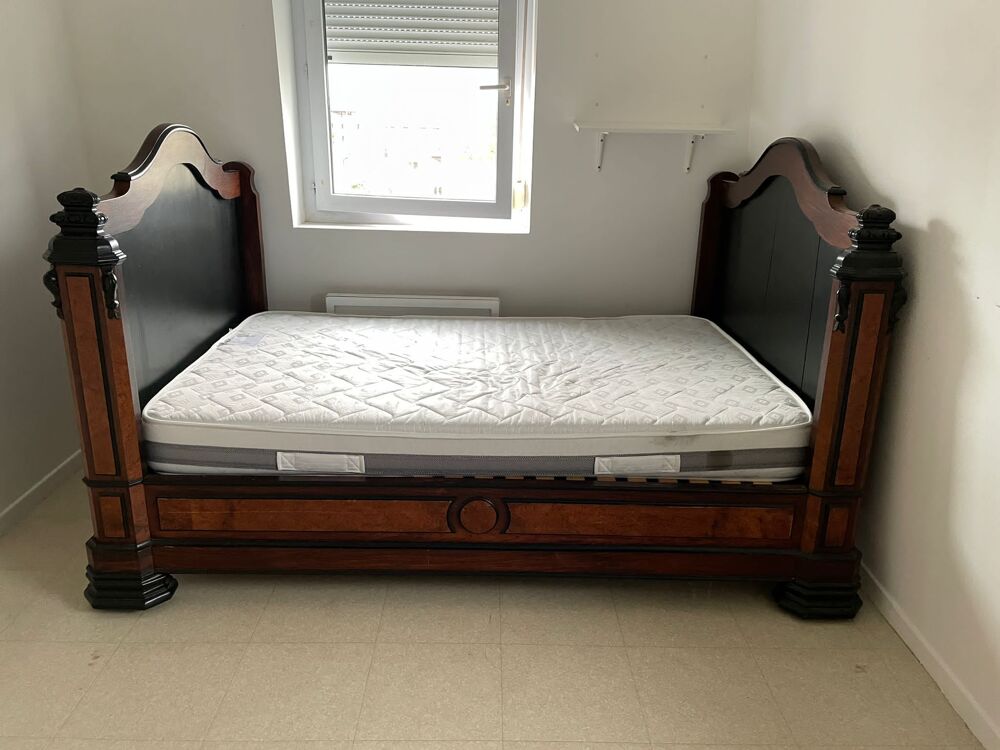 Lit vintage en bois massif avec matelas Meubles