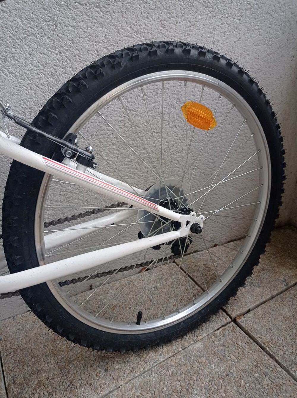 V&eacute;lo 24 pouces mixte neuf Vélos