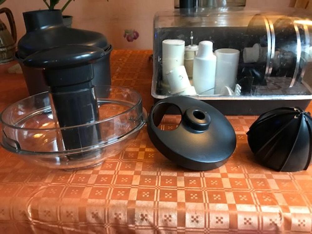 Robot multifonction MAGIMIX " Cuisine 5200 XL" Electroménager