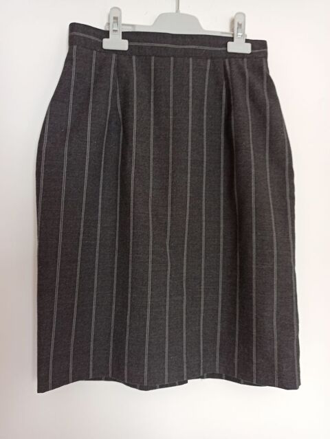 Jupe droite 5 Issou (78)