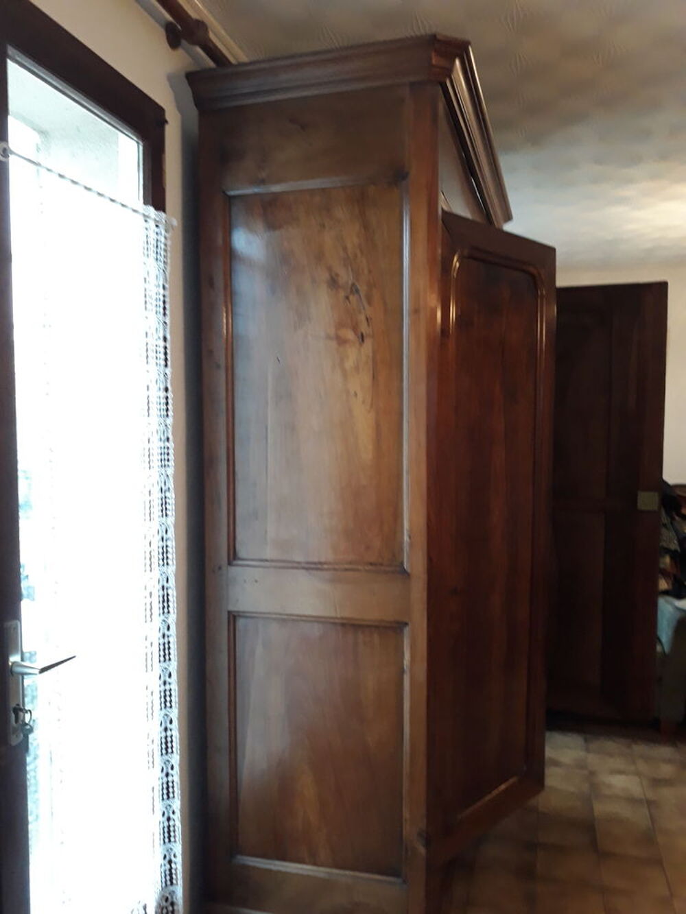 Armoire en noyer Meubles