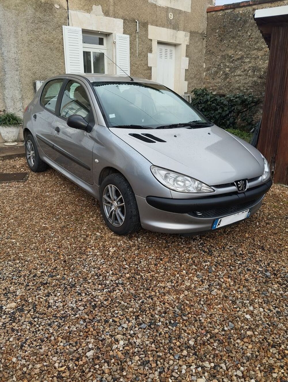 206 1.4 HDi XR Pr&eacute;sence 2004 occasion 86000 Poitiers