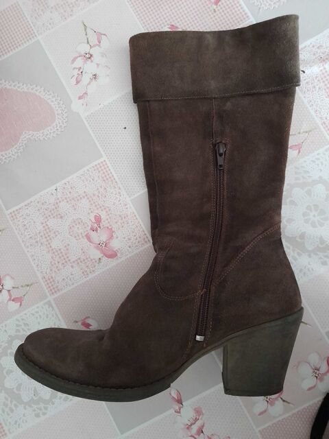 bottines de couleur marron 20 Bourgoin-Jallieu (38)