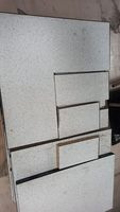   Dalles de plancher techniques environ 35 mtres carrs  