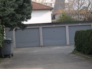  Parking / Garage à louer 15 m²