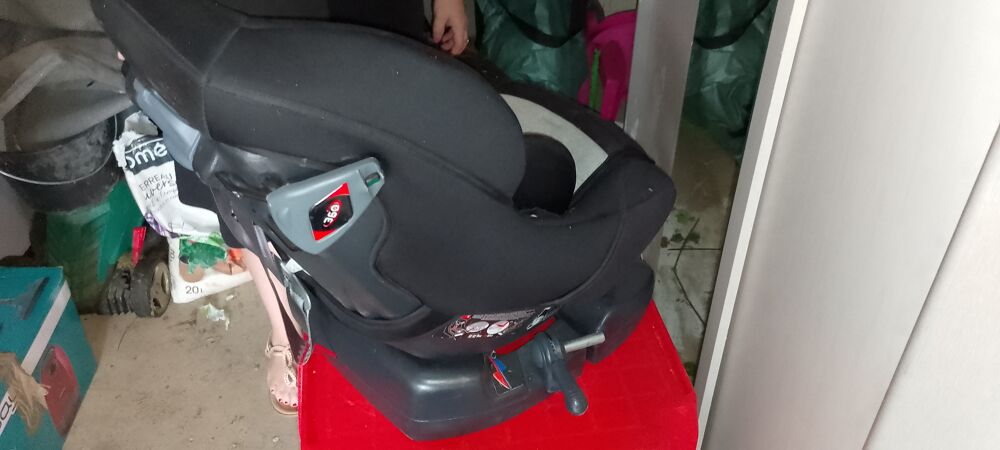 Si&egrave;ge auto b&eacute;b&eacute; Mobilier enfants