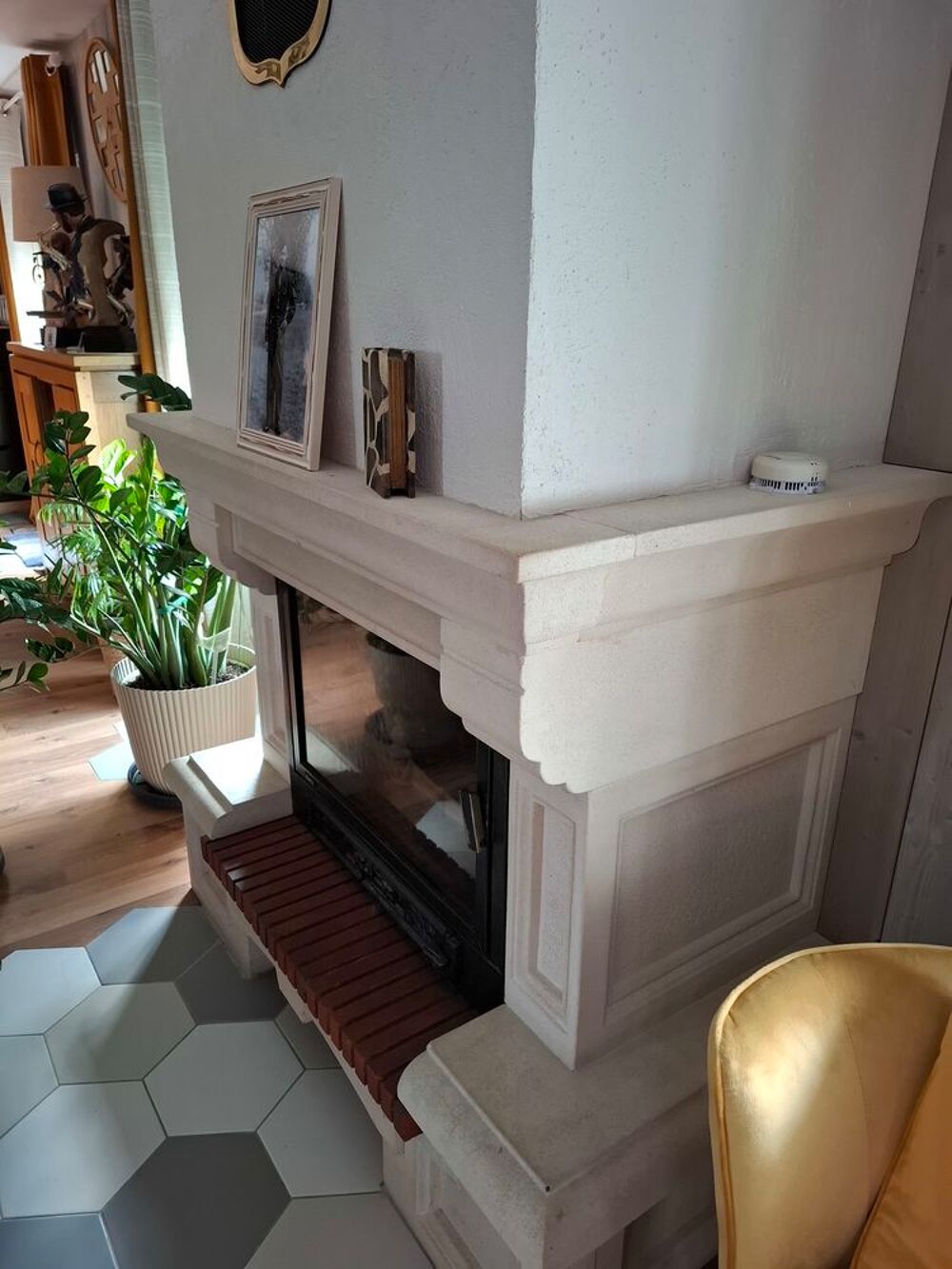 Chemin&eacute;e avec insert Bricolage