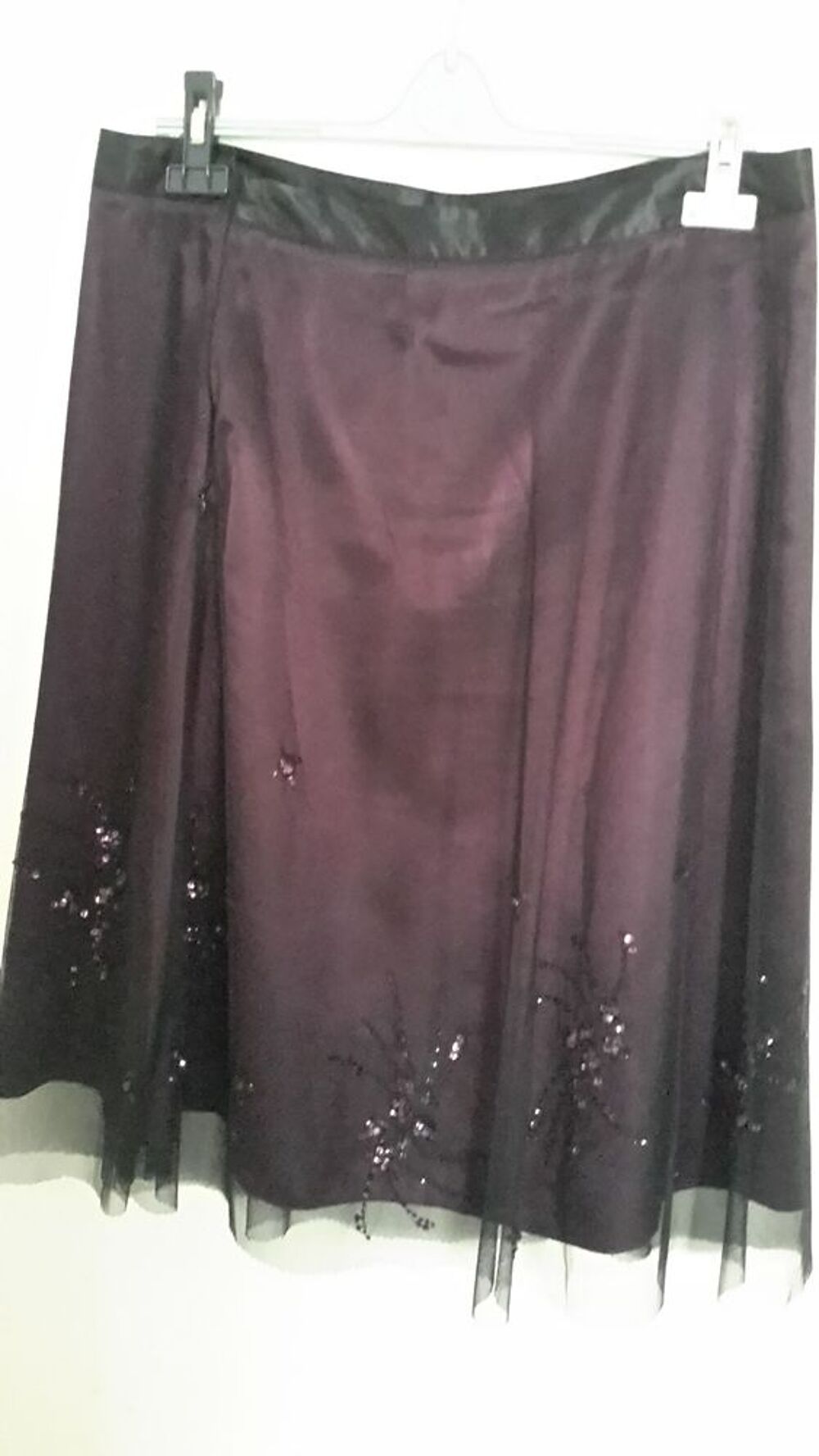 Jupe habill&eacute;e grenat Vêtements