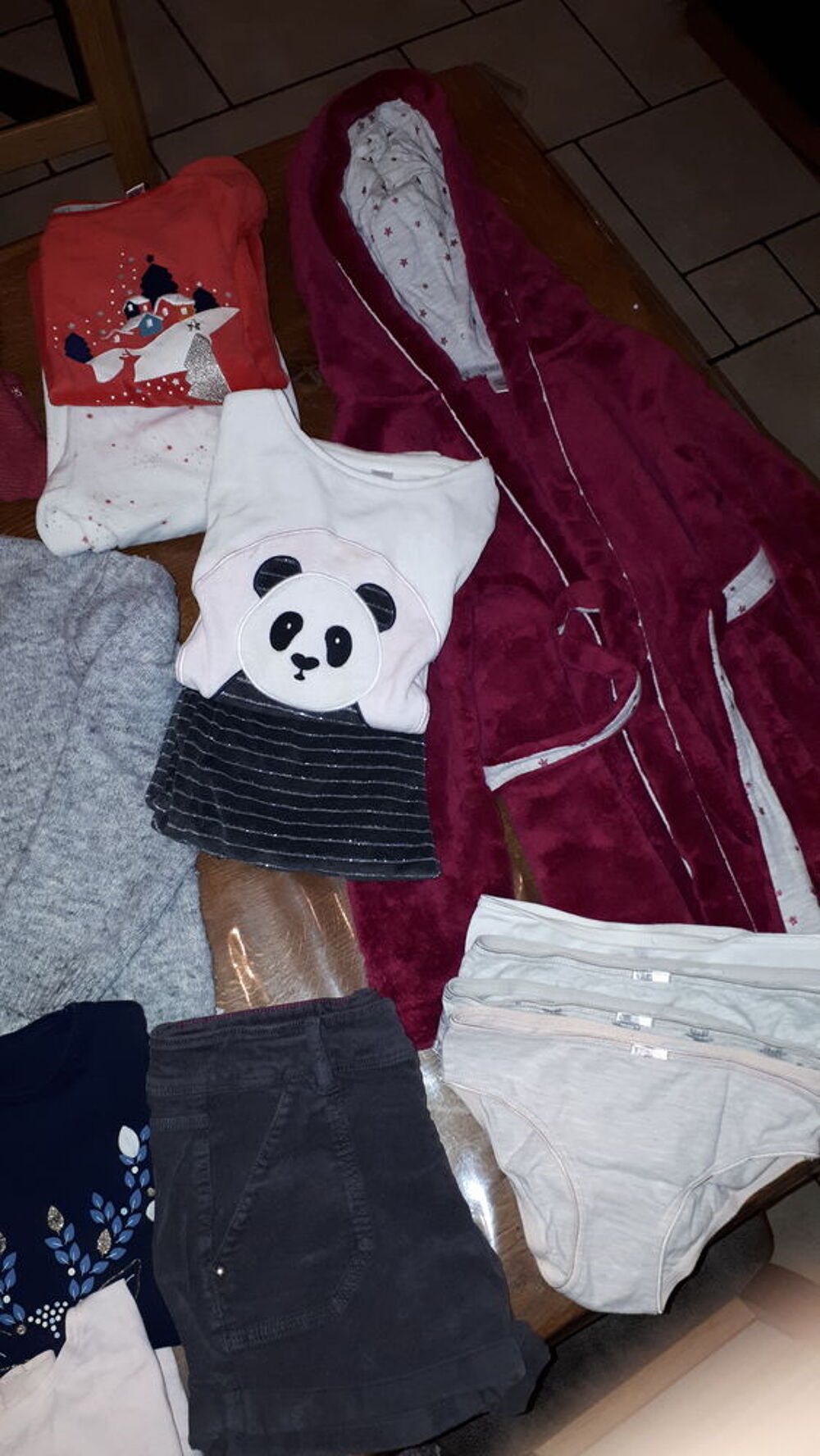 Lot v&ecirc;tements hiver fille marque Okaidi taille 6 ans Vêtements enfants