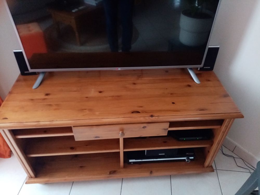 meule tv 1.10 x .0.50 h 0.60 Meubles