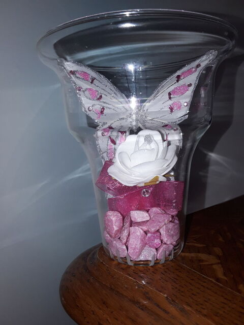 Vase papillon et rose 6 Le Grand-Quevilly (76)