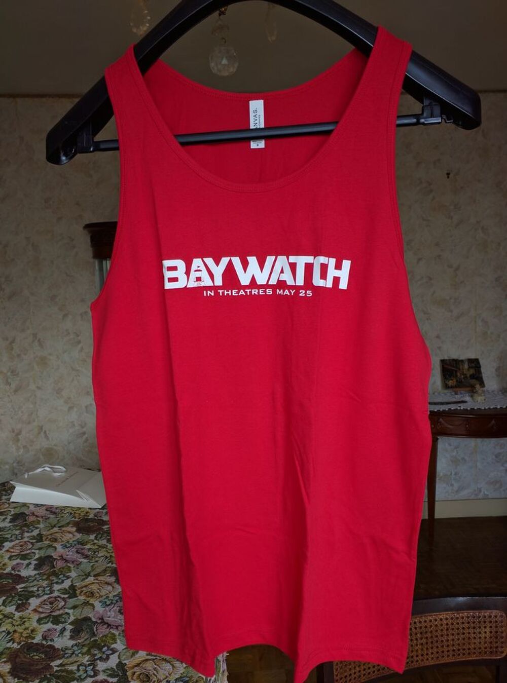 Debardeur neuf Baywatch M et S T-shirt 2017 The Rock Vêtements