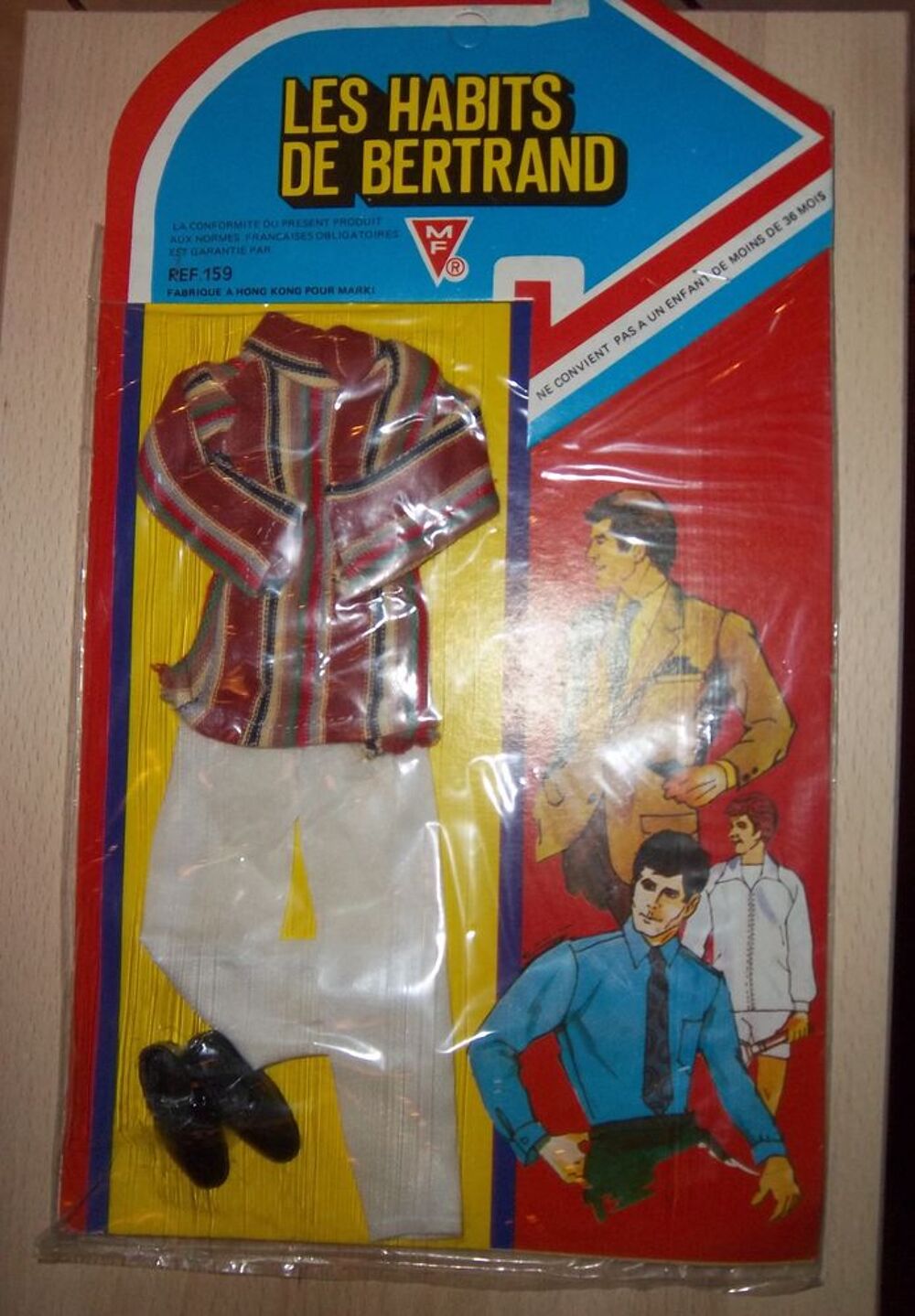 Habits de Bertrand Pull pantalon chaussures Jeux / jouets