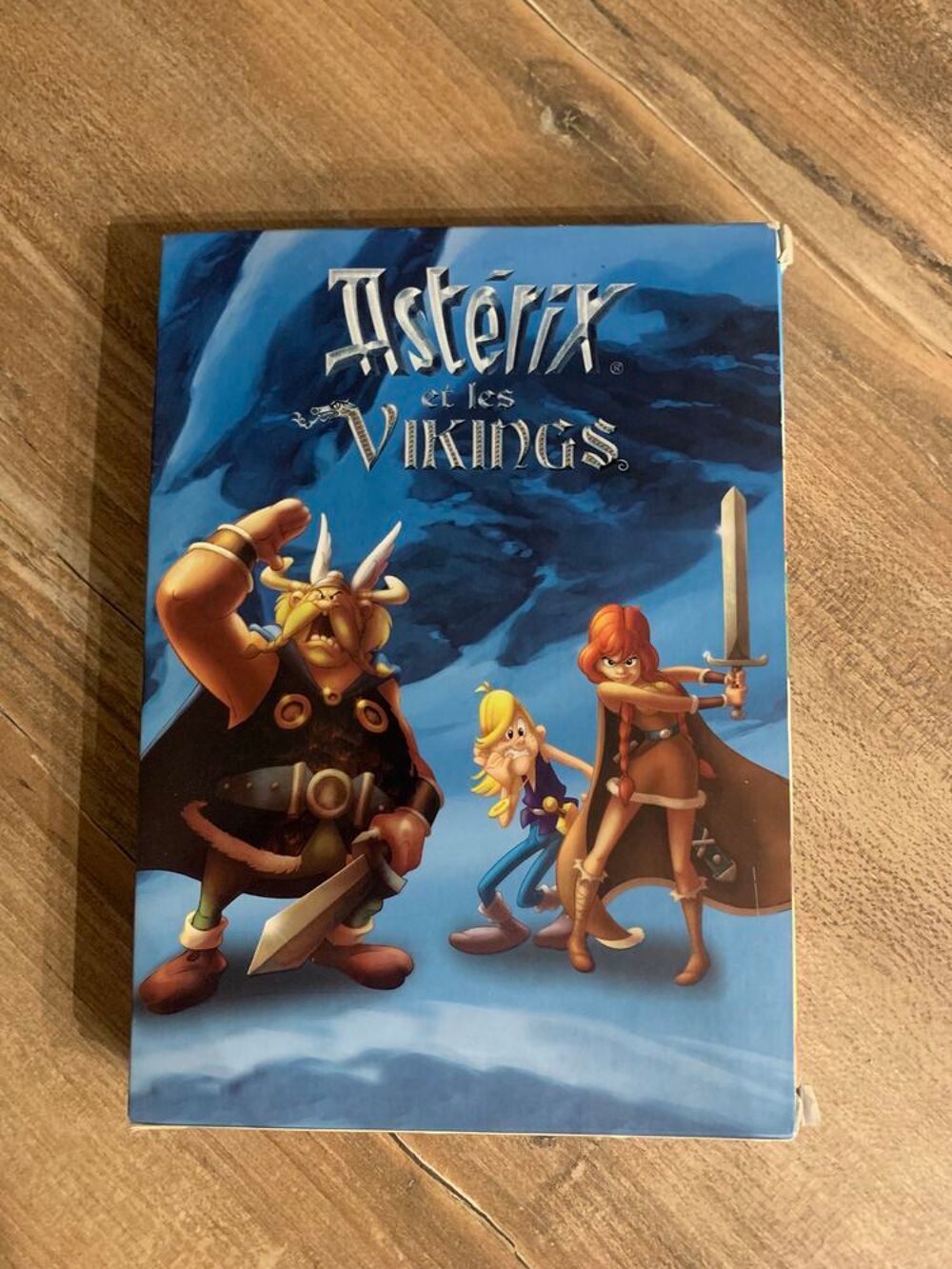 Coffret DVD + livre &acute;&acute; Ast&eacute;rix et les vikings &acute;&acute; DVD et blu-ray
