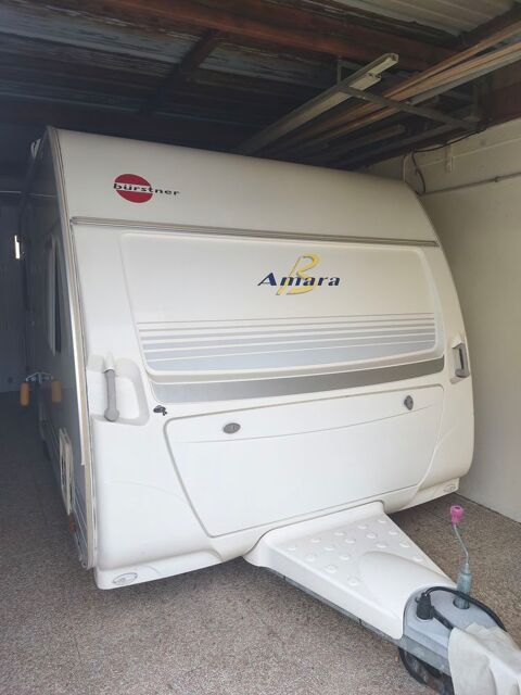 B&Uuml;RSTNER Caravane 2004 occasion Leg&eacute; 44650