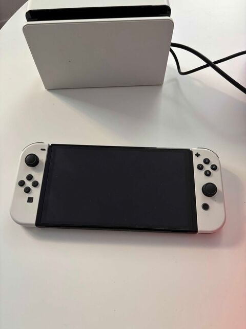 Nintendo Switch - Modèle OLED  Blanc 215 Le Plessis-Robinson (92)