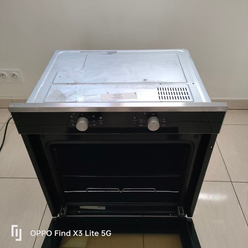 Four encastrable BEKO Electrom�nager