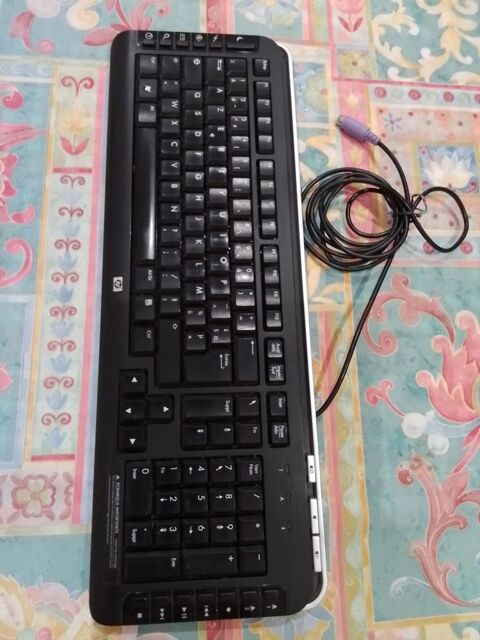 Clavier HP impeccable 25 Louvres (95)