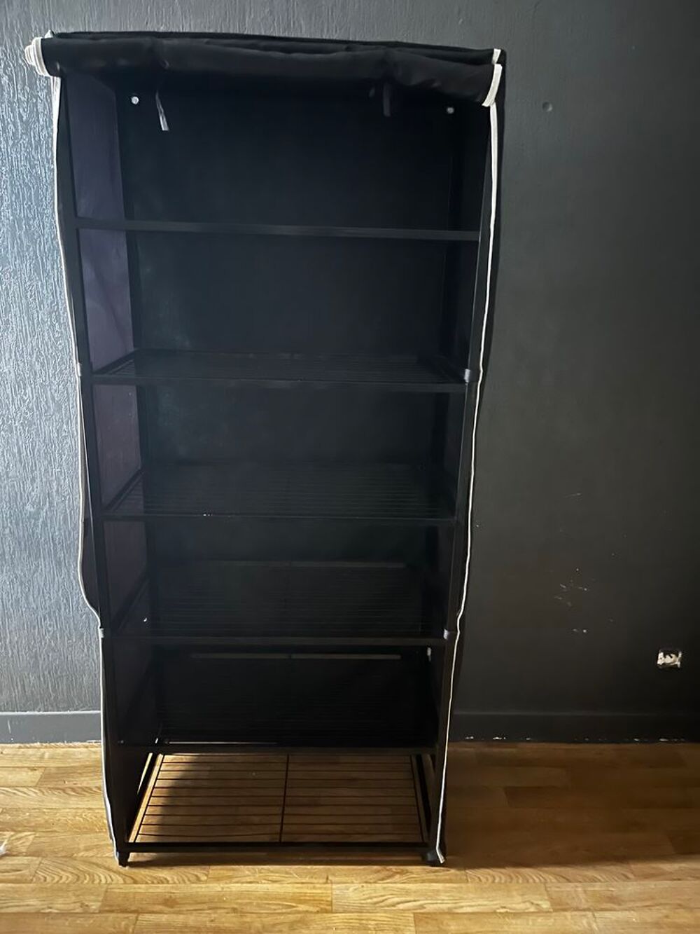 Armoire m&eacute;tal noir Meubles