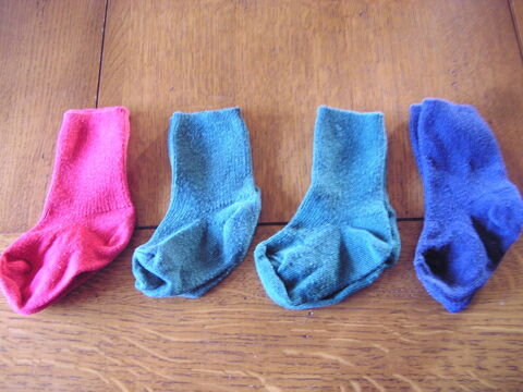 Lot de 4 paires de CHAUSSETTES bb 1 Brouckerque (59)