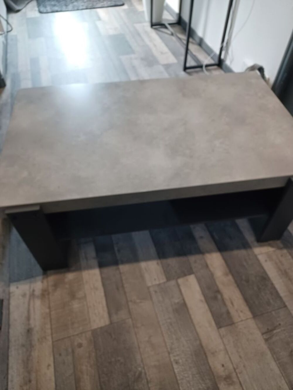 Table de salon
Meubles
