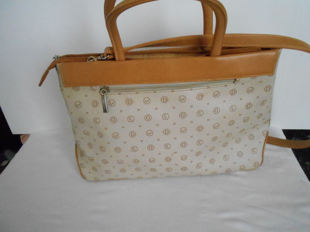 **S41	
Sac &agrave; main	 Maroquinerie