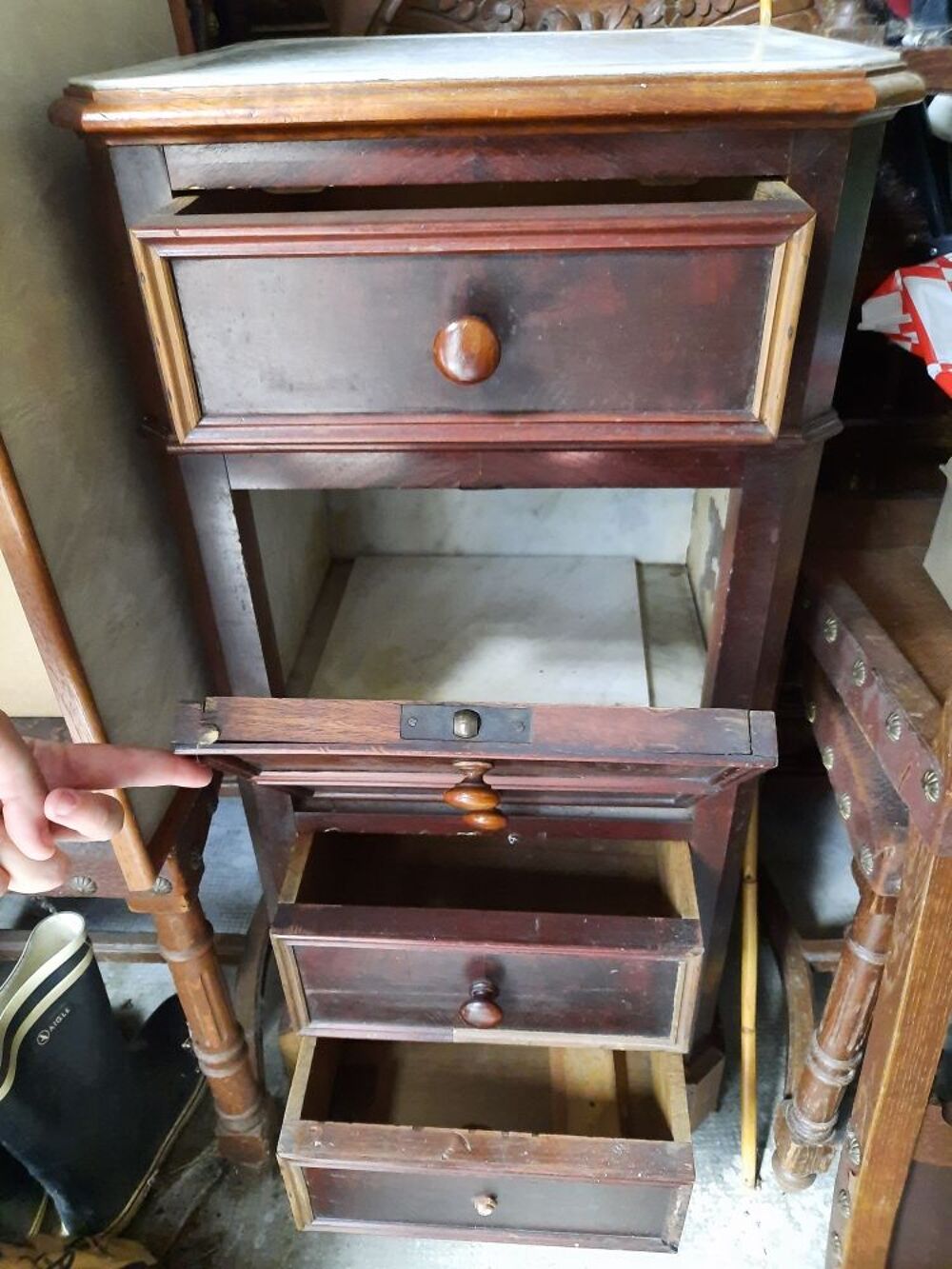 Chiffonnier ancien &agrave; tiroirs en bois, plaque marbre &agrave; renove Meubles