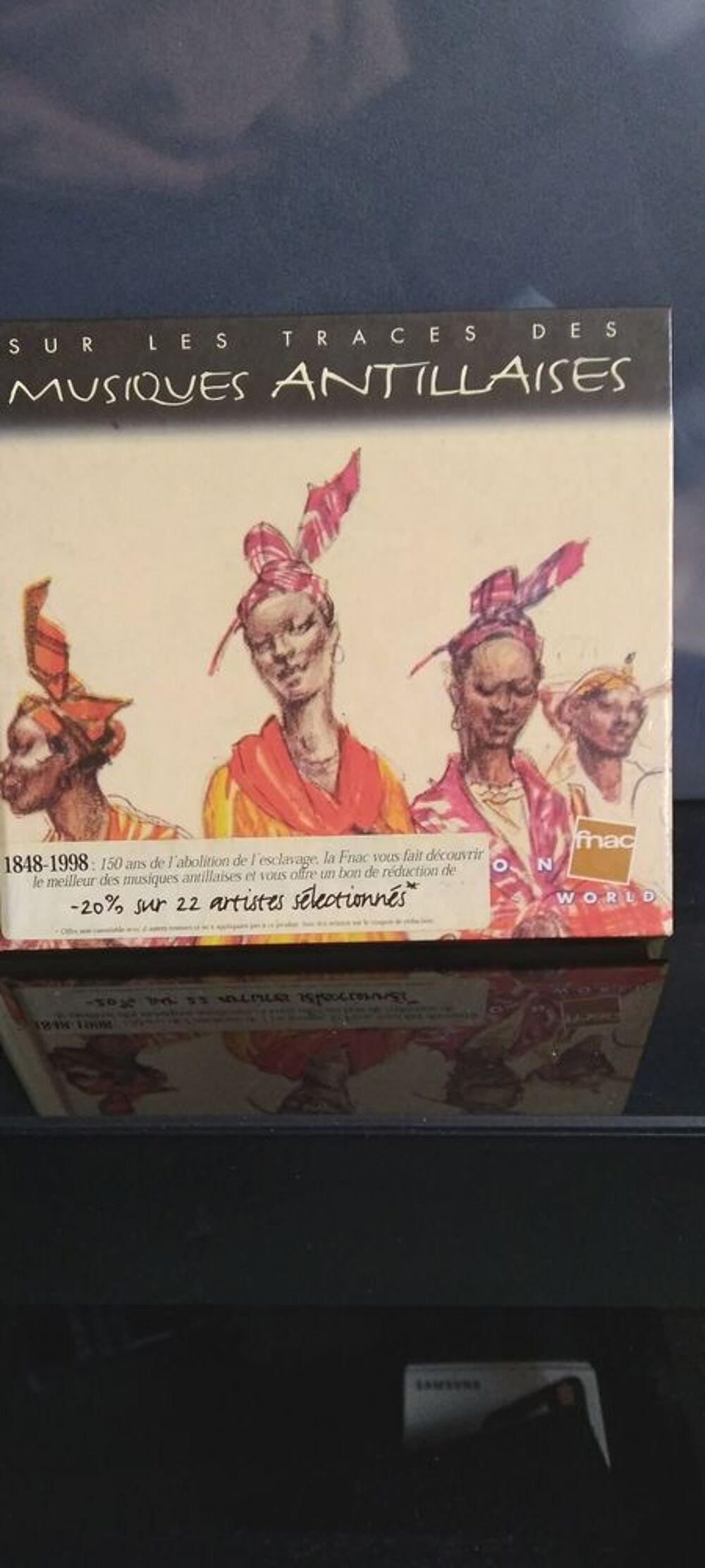 un cd de musique tropicale CD et vinyles