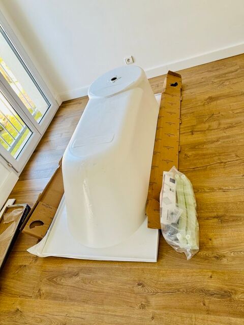 BAIGNOIRE VILLEROY ET BOSCH avec pieds et scie cloche 650 Amiens (80)