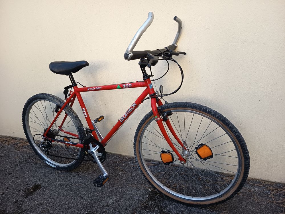 vtt 26 pouces rochrider 300.
Vélos