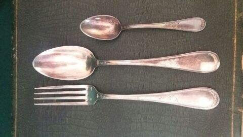 M�nag�re de 39 pi�ces Orf�vrerie Perrin Paris 249 Bezons (95)