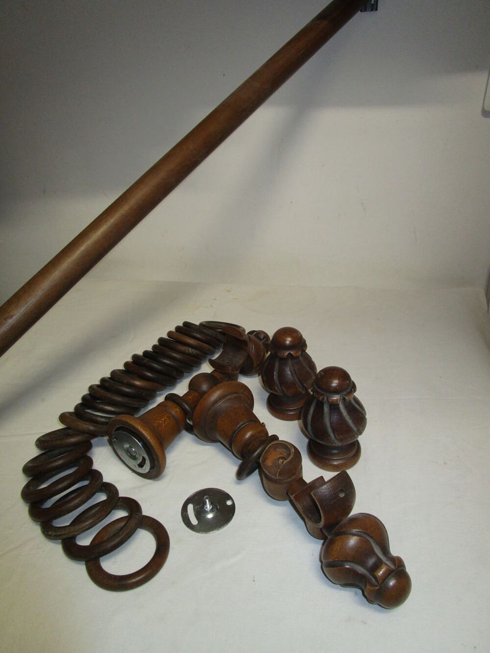 TRINGLE A RIDEAUX EN BOIS Décoration