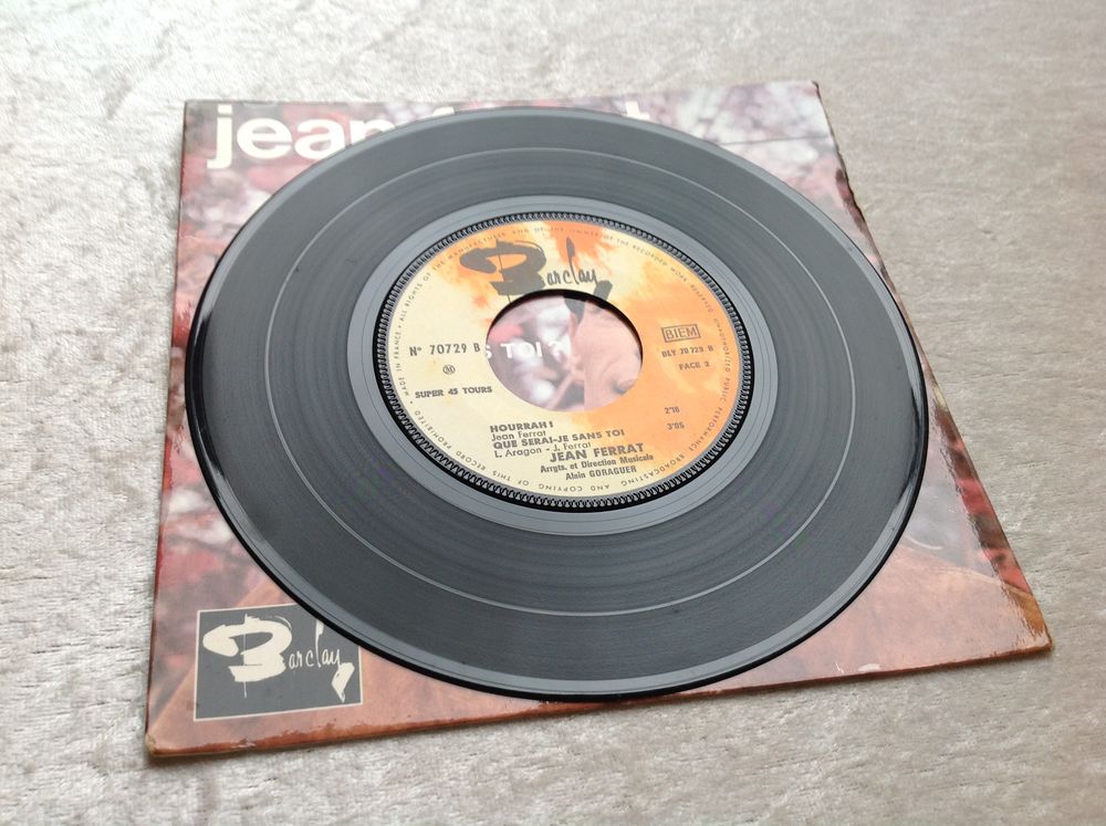 JEAN FERRAT 4 TITRES DONT LA MONTAGNE Envoi Possible
CD et vinyles