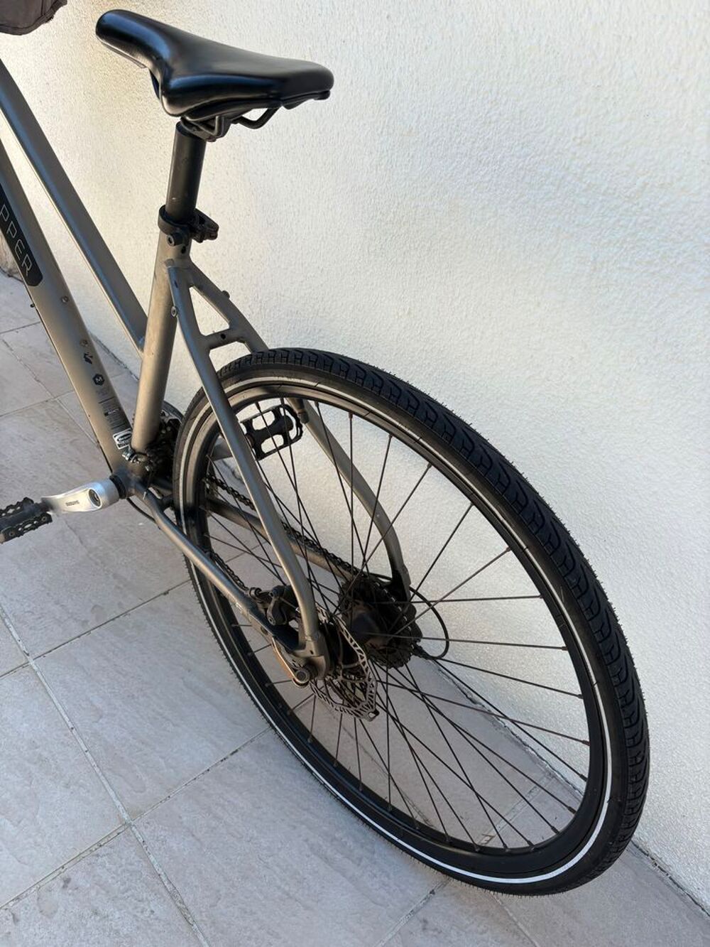 v&eacute;lo VTC femme Sports