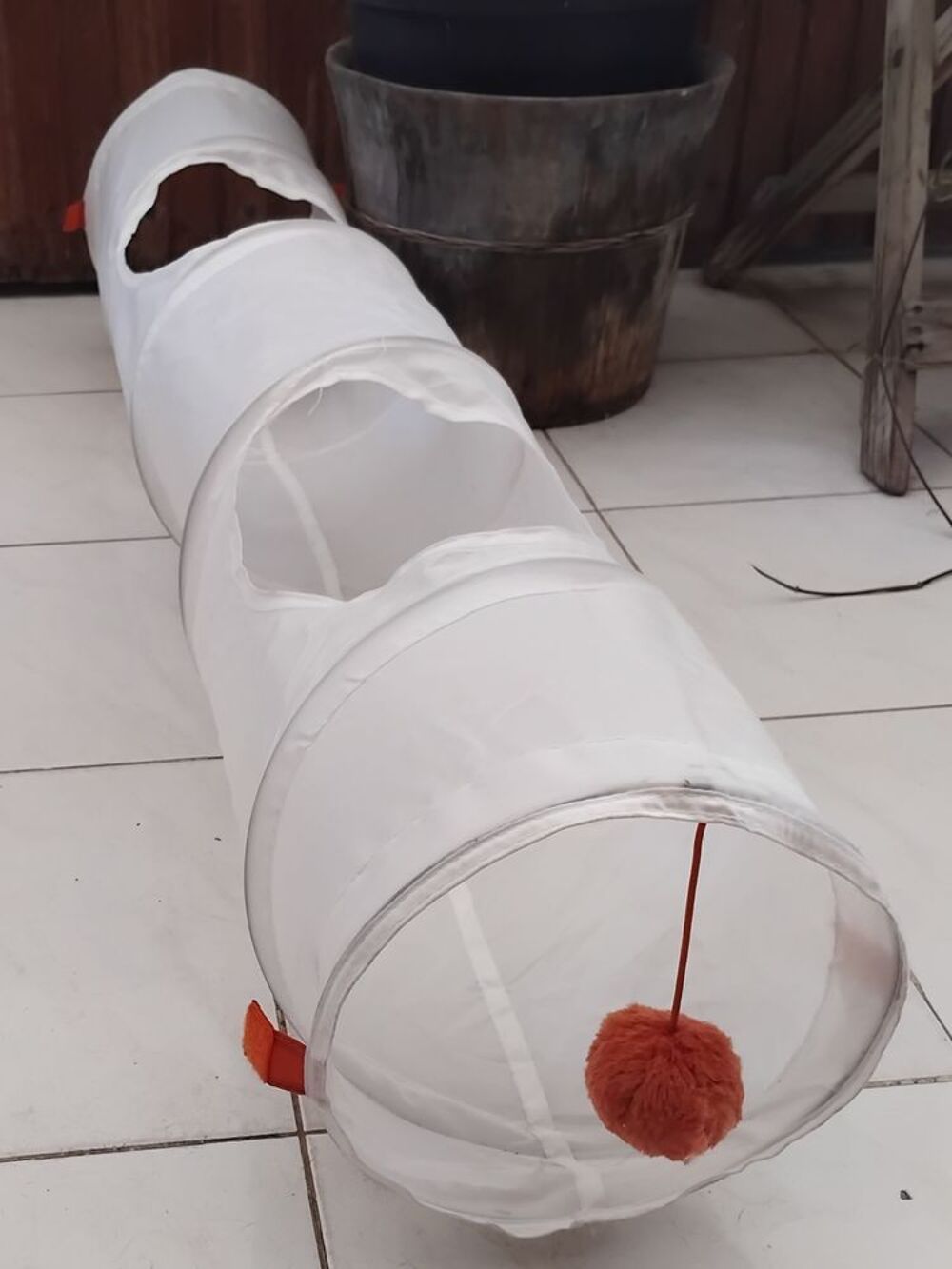   Tunnel pour amuser les chats 