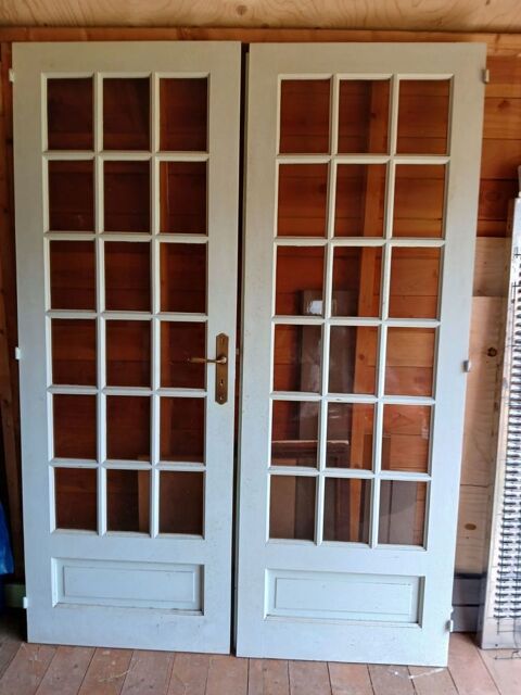 lot de portes en bois d intérieur
Haut 2 m 07 et larg 74 cm
30 Saint-Jacques-de-la-Lande (35)