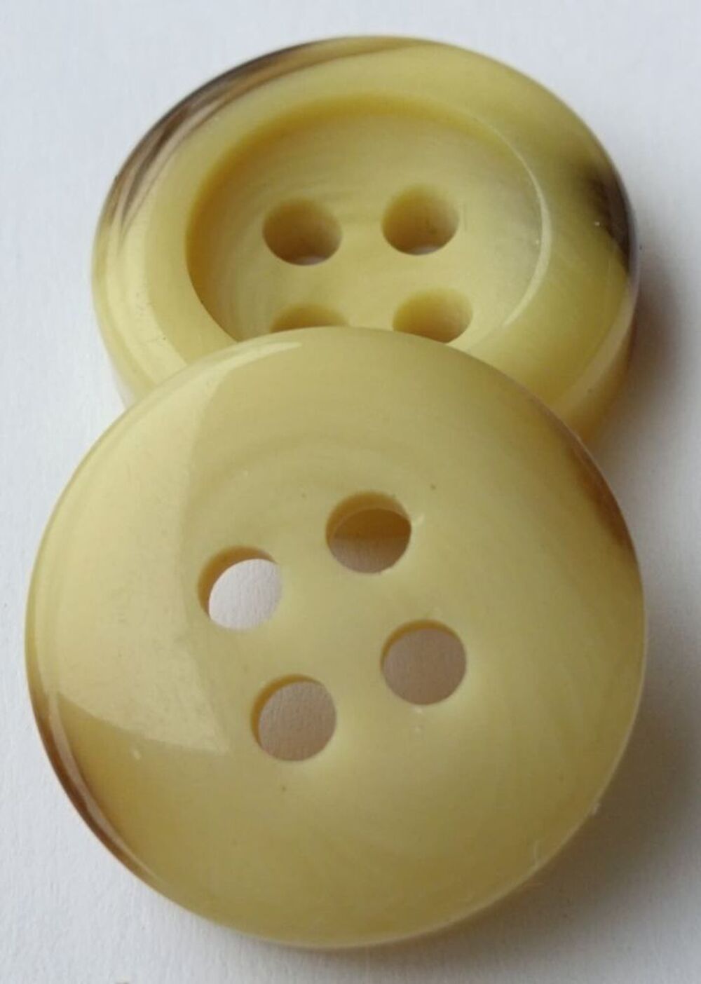 12 boutons beiges carr&eacute;s marbr&eacute;s + 2 boutons beiges offerts Décoration