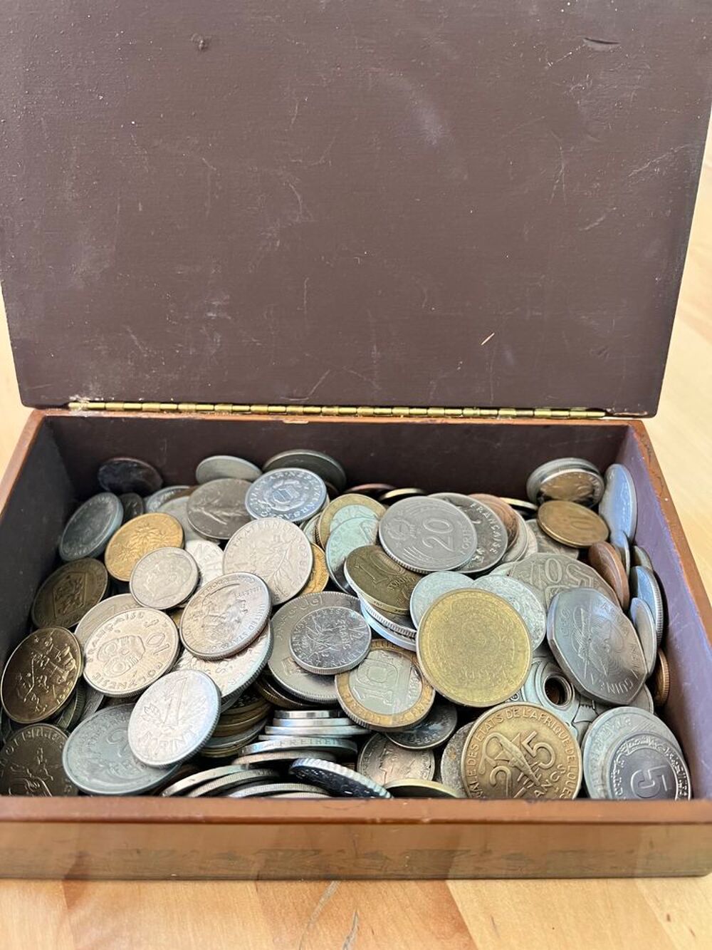 collection de billets et anciennes pi&egrave;ces de monnaies 