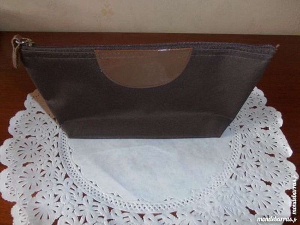 Pochette style "couture" (39) Maroquinerie