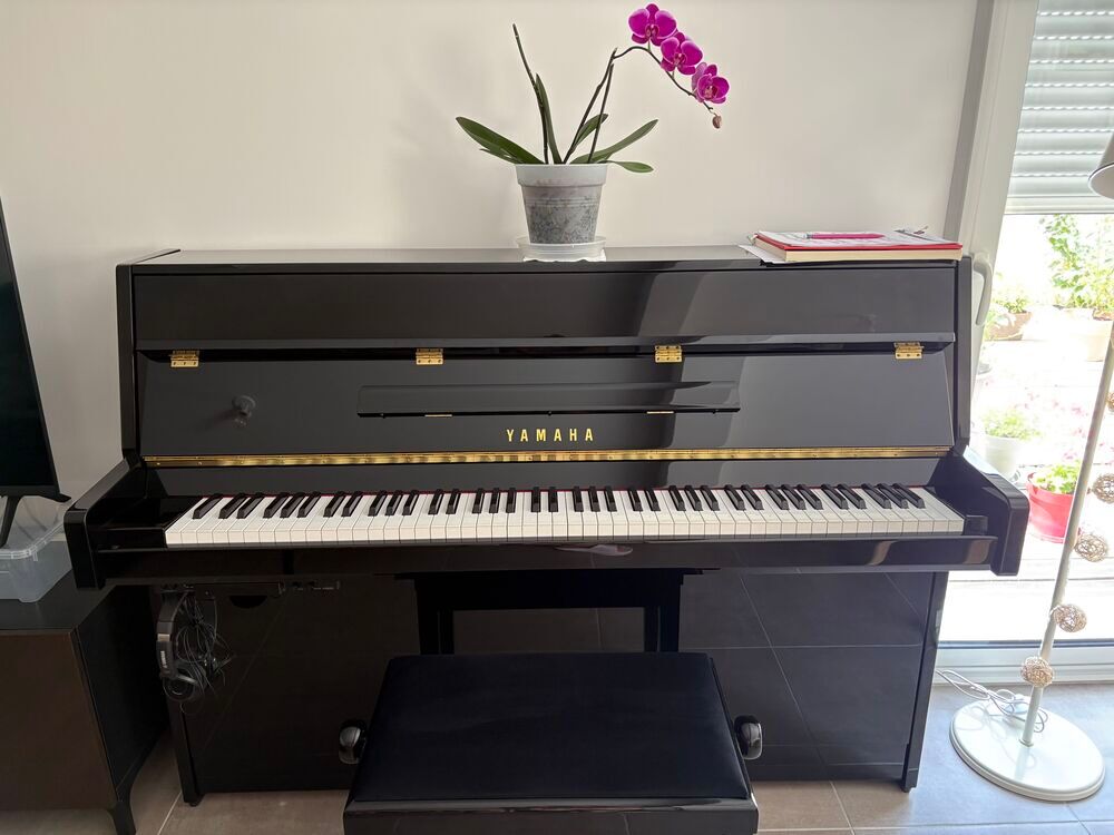 Yamaha B1 SC3 Silent PE €" Excellent &eacute;tat 